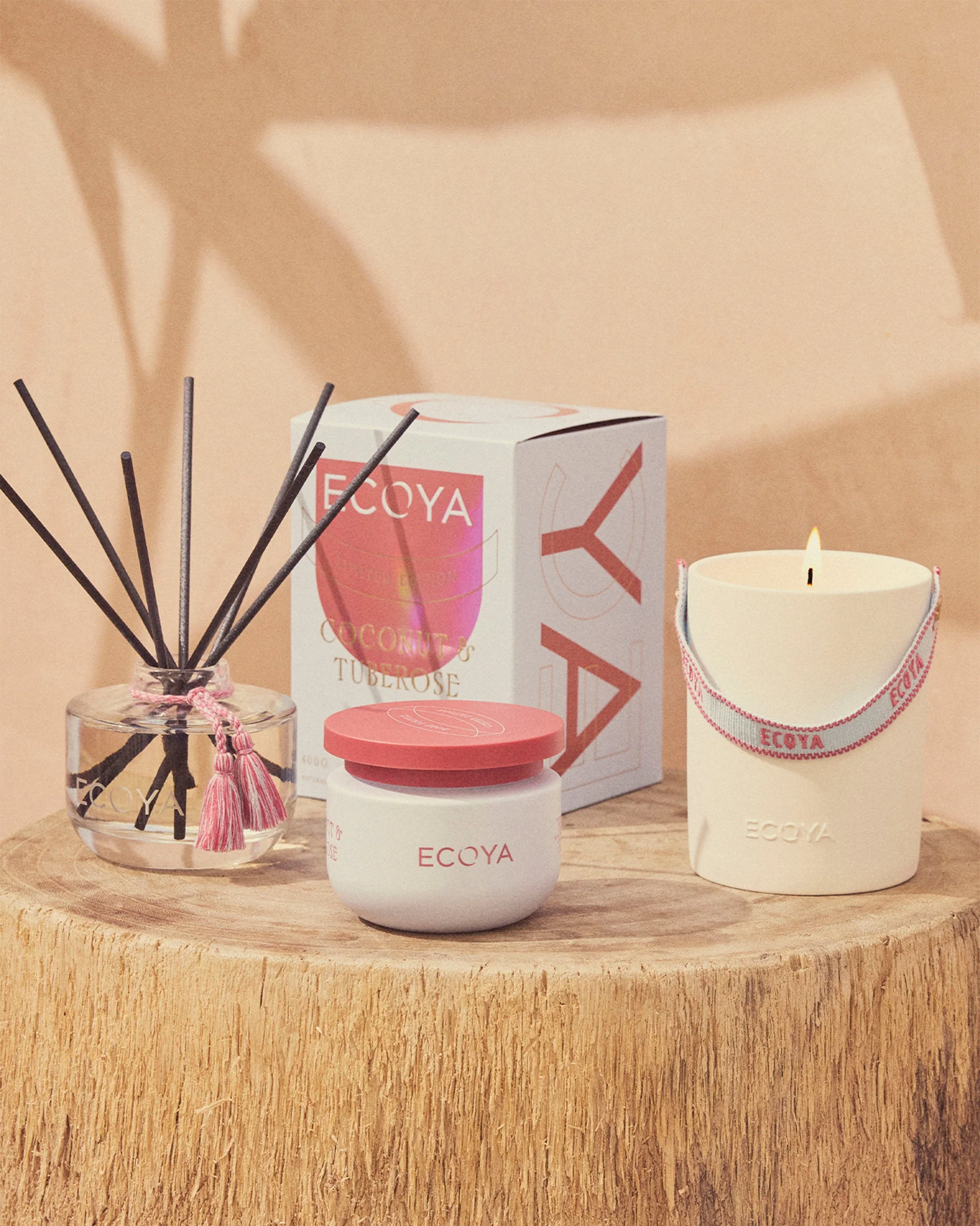 High Summer: Coconut & Tuberose Ceramic Candle - Image 4