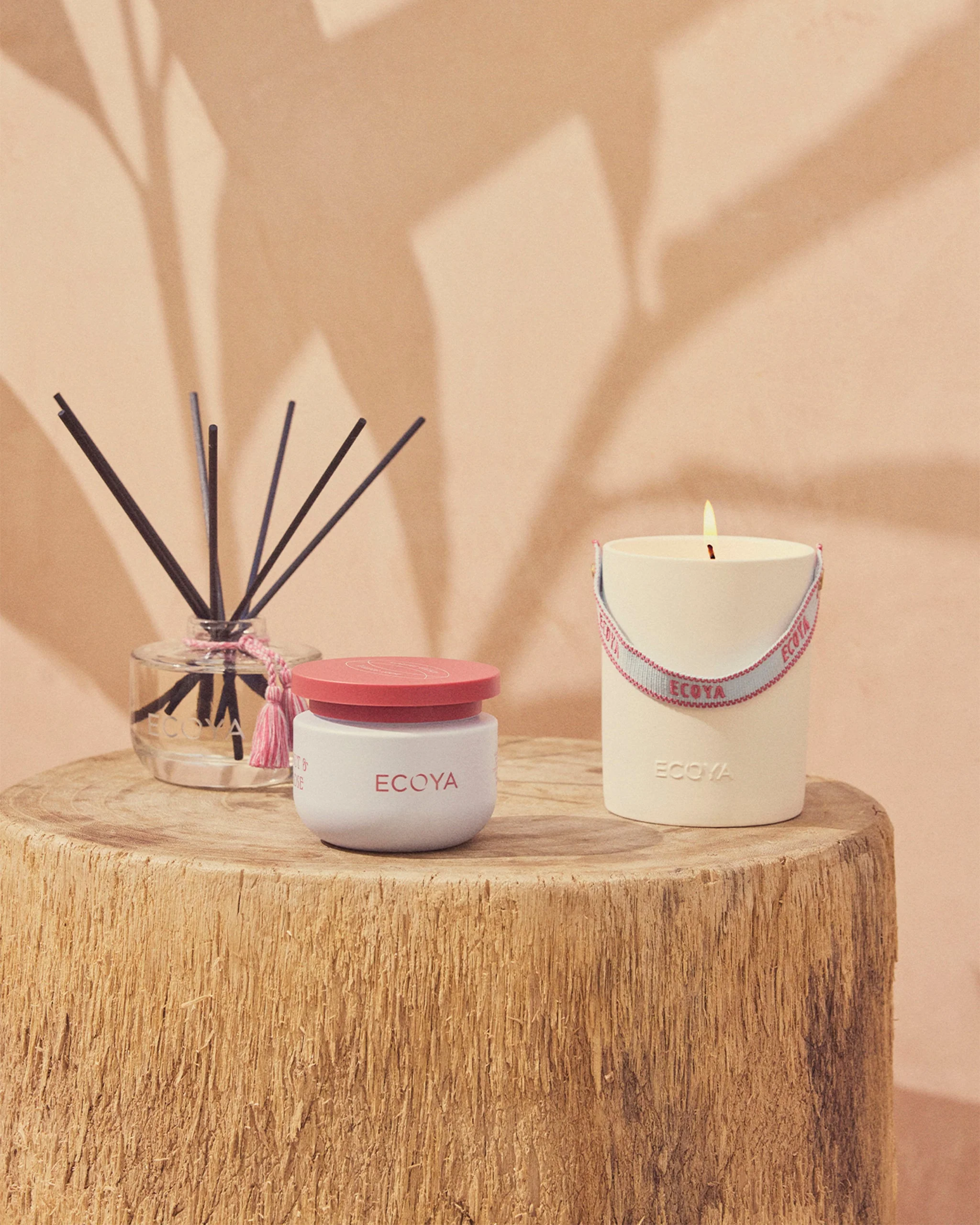 High Summer: Coconut & Tuberose Ceramic Candle - Image 5